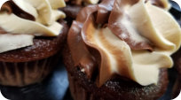 Peanut Butter and Fudge Swirl Cupcakes